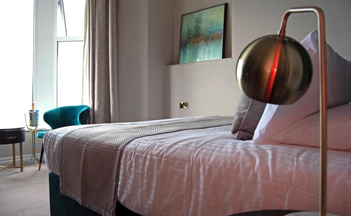 Hotel No5, Beachfront With Free Private Car Park Llandudno Extérieur photo