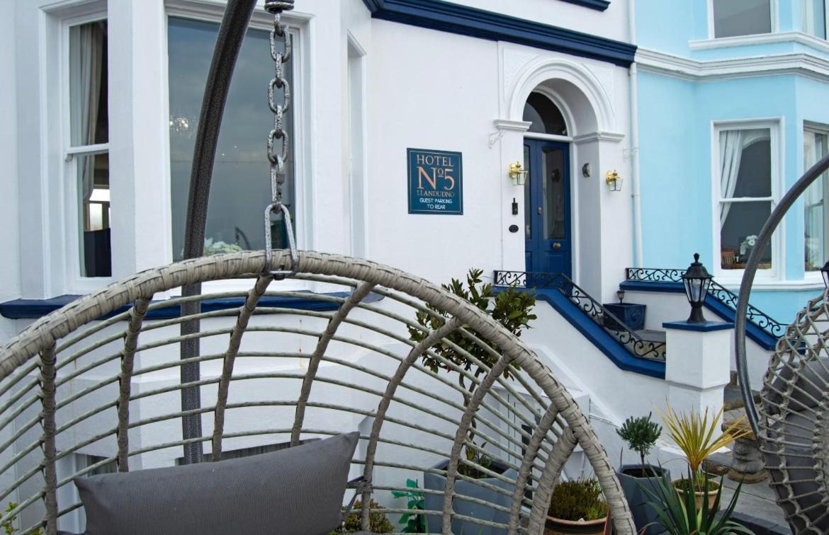 Hotel No5, Beachfront With Free Private Car Park Llandudno Extérieur photo