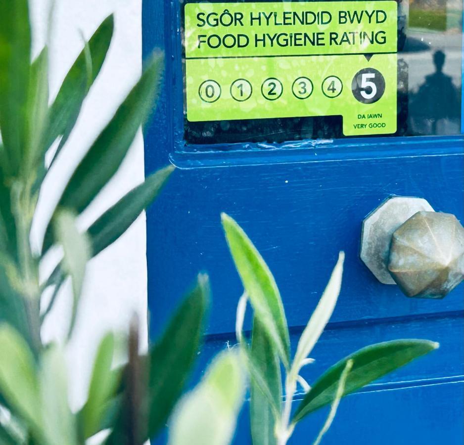 Hotel No5, Beachfront With Free Private Car Park Llandudno Extérieur photo