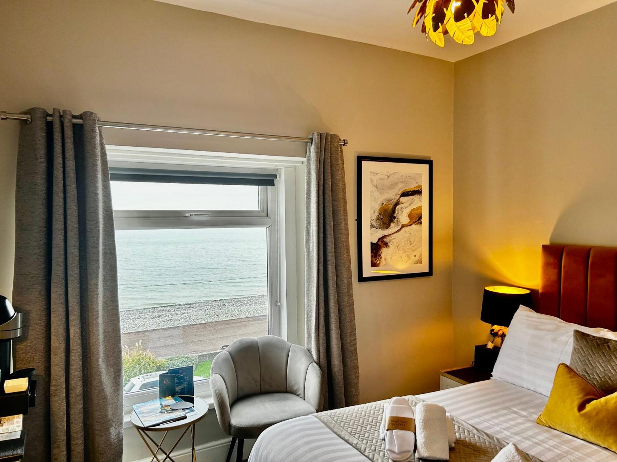Hotel No5, Beachfront With Free Private Car Park Llandudno Extérieur photo