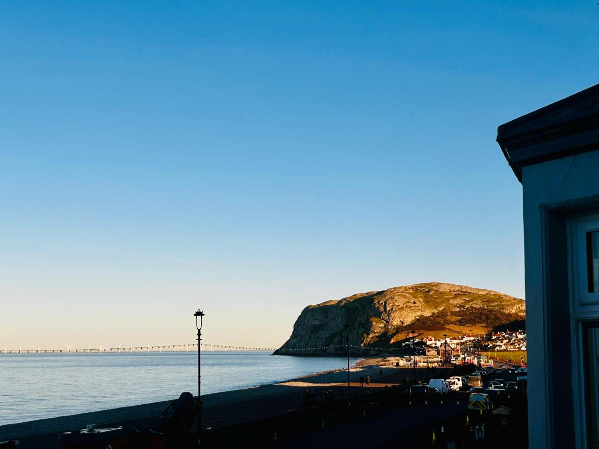 Hotel No5, Beachfront With Free Private Car Park Llandudno Extérieur photo