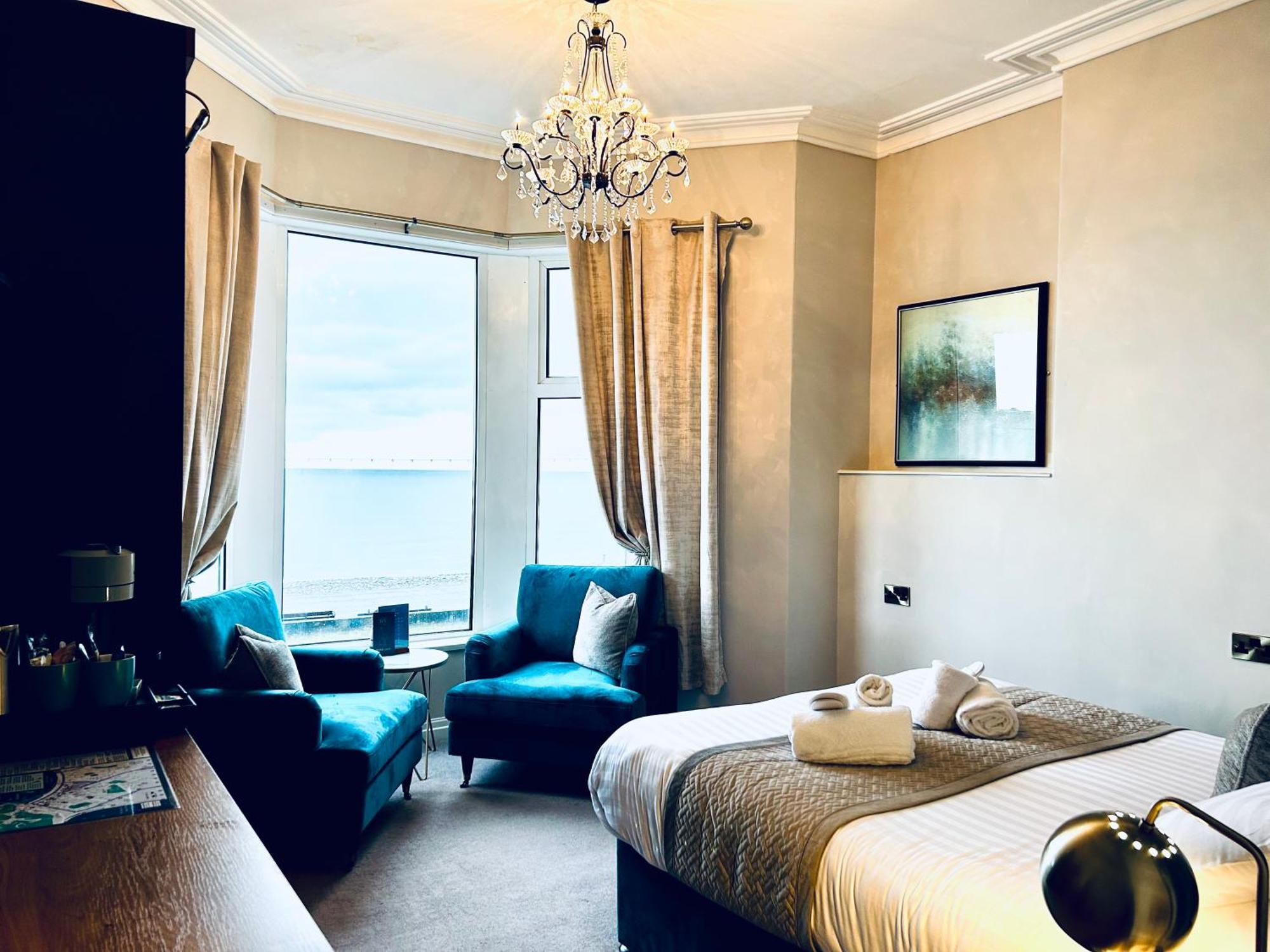 Hotel No5, Beachfront With Free Private Car Park Llandudno Extérieur photo